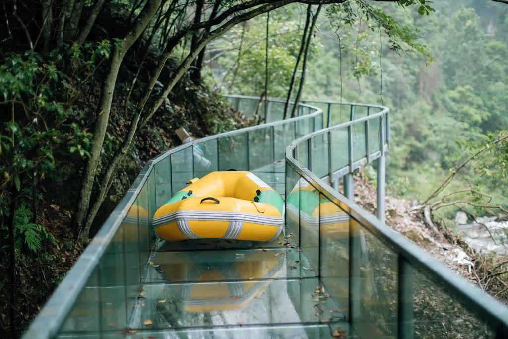 云灵山大峡谷漂流图片