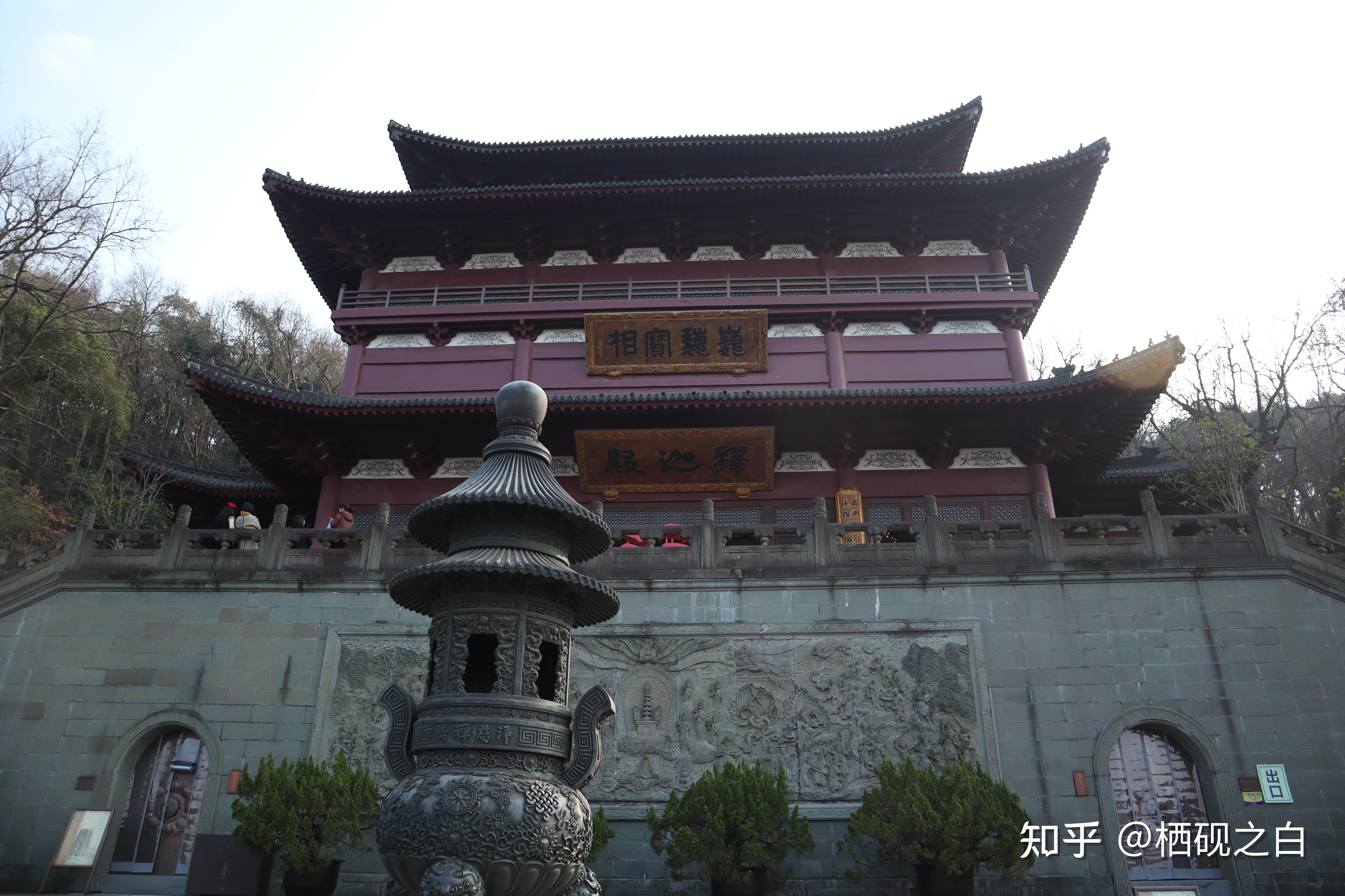 寺庙正在改建,不知道之后会造成什么样子,可能我看到的景观会消失,写