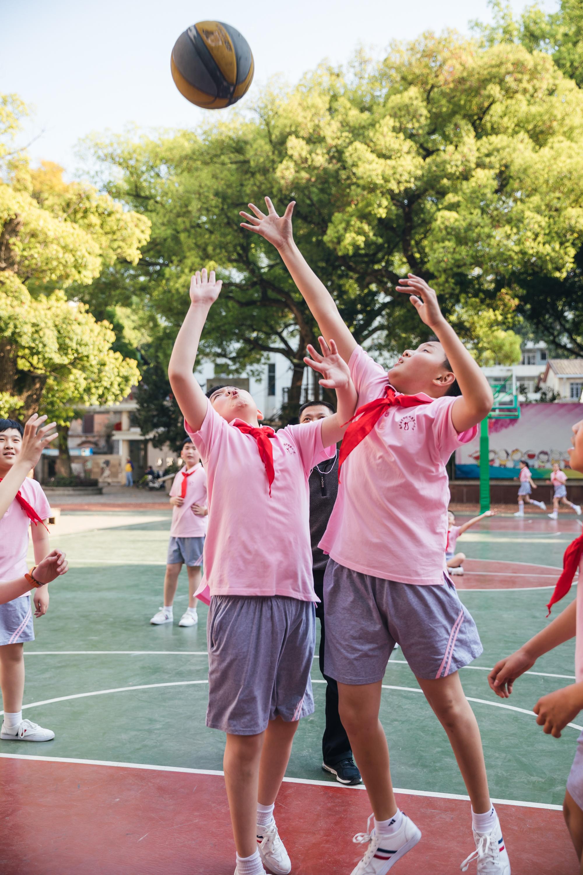 学校运动会拍照构图图片