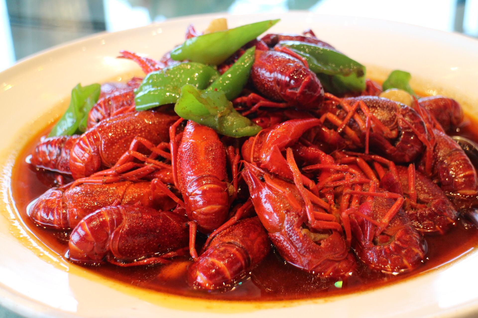 扬州运河味道餐厅,有冷吃的醉香小龙虾,热吃的蒜香,盐水,麻辣,十三香