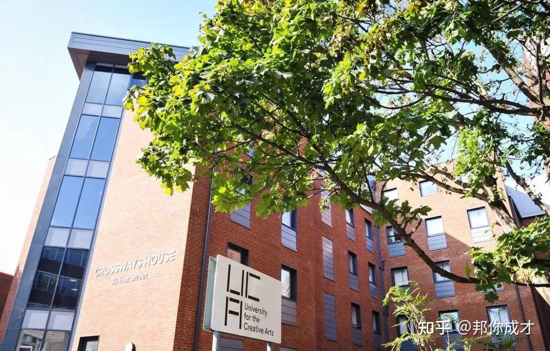 知名的时装设计师zandra rhodes特纳奖提名获得者翠西·艾敏(tracy