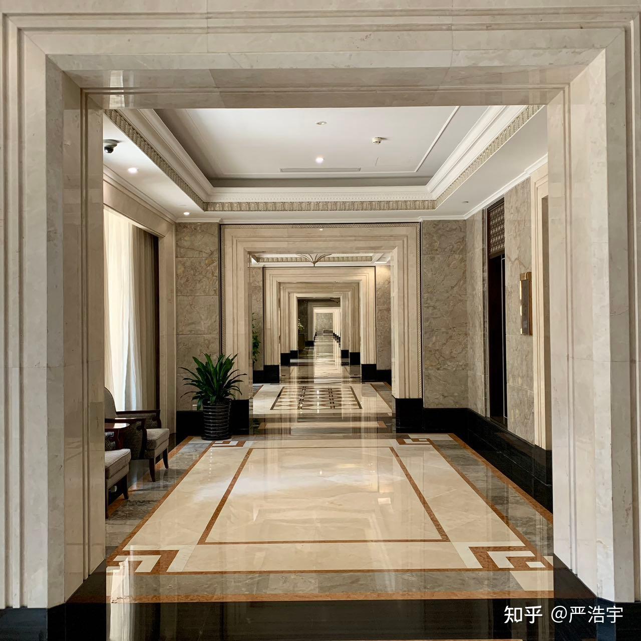 沪上顶级豪宅-次新品质的稀缺天幕顶楼复式‘露香园’ - 知乎