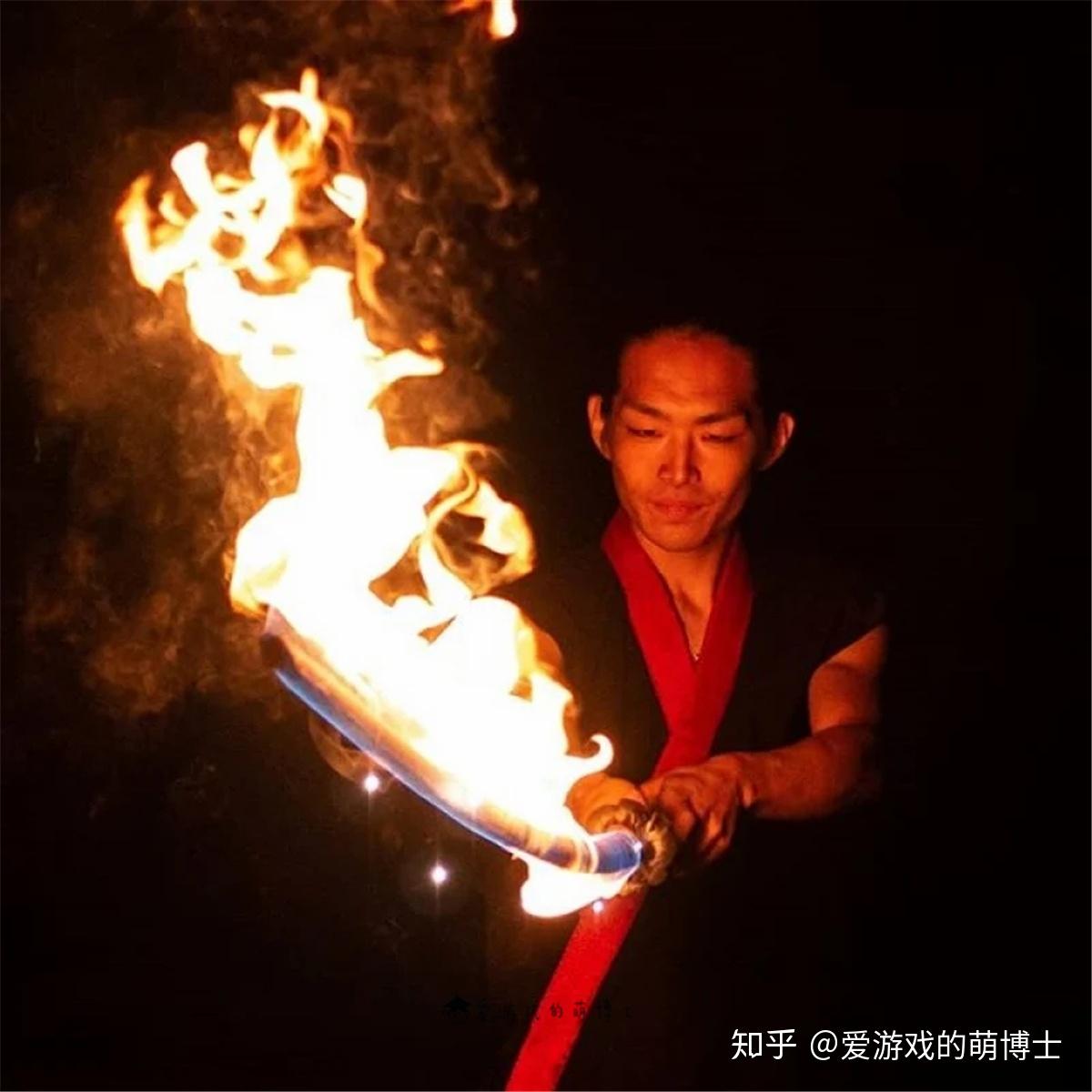 现实版火之神神乐上演,日本火焰艺术家打造《鬼灭之刃》日轮刀 - 知乎