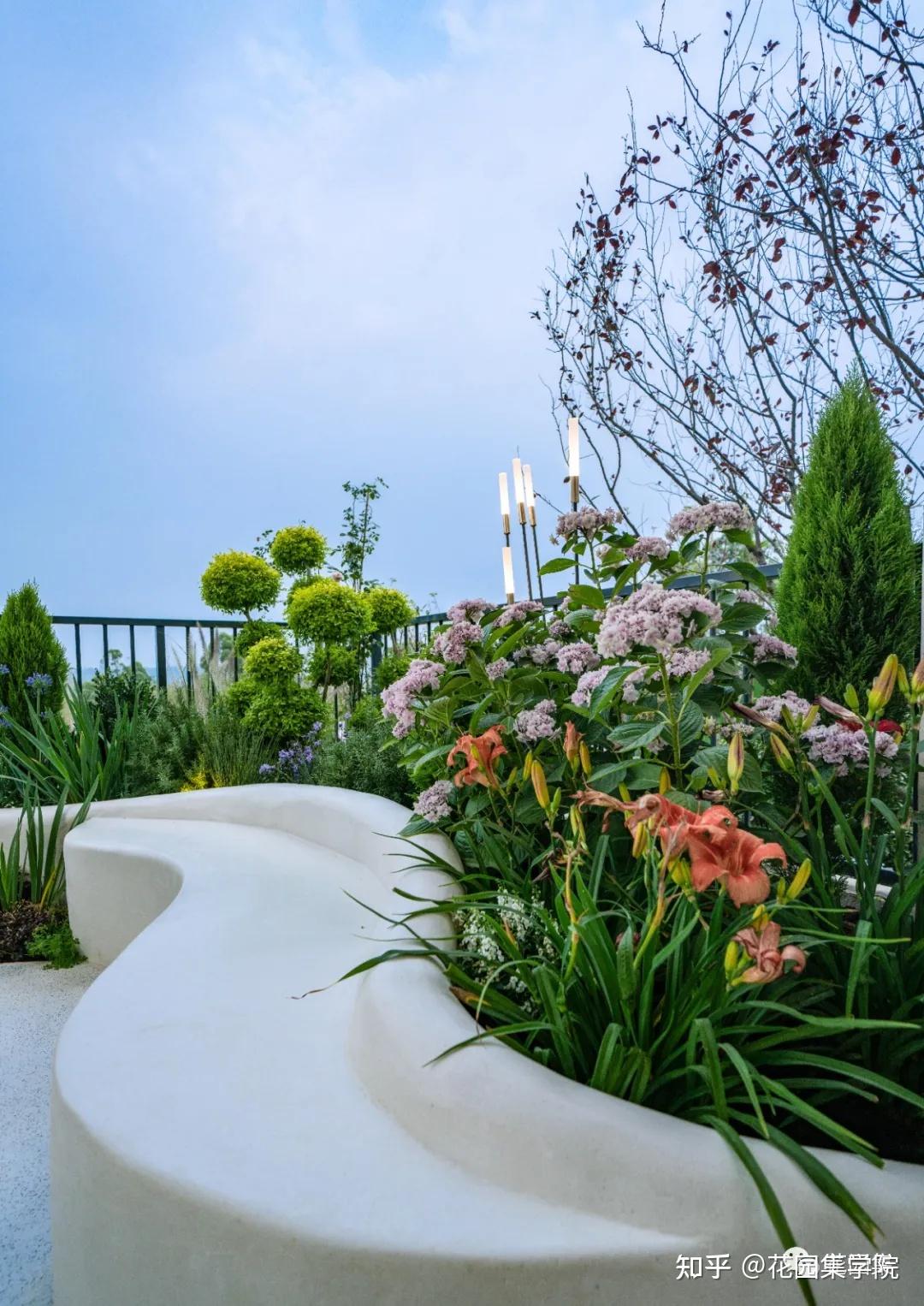 园集奖最佳作品 | 这个现代风格的阳台花园,让我们在灰白之间,恍然遇