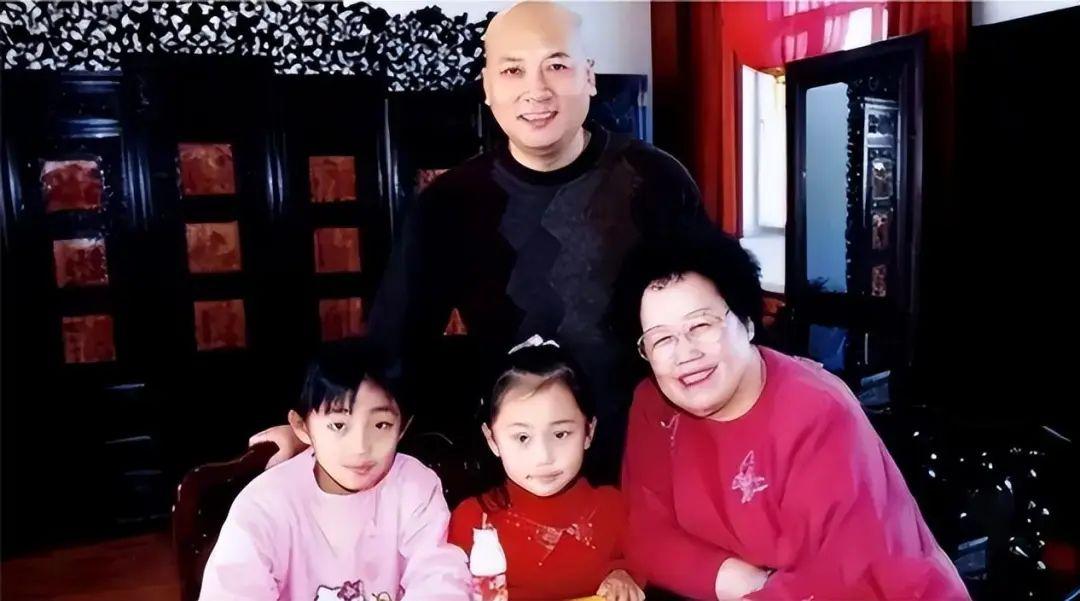 饰演唐僧成名后,迎娶年长11岁的二婚富婆陈丽华,迟重瑞:不图钱 - 知乎