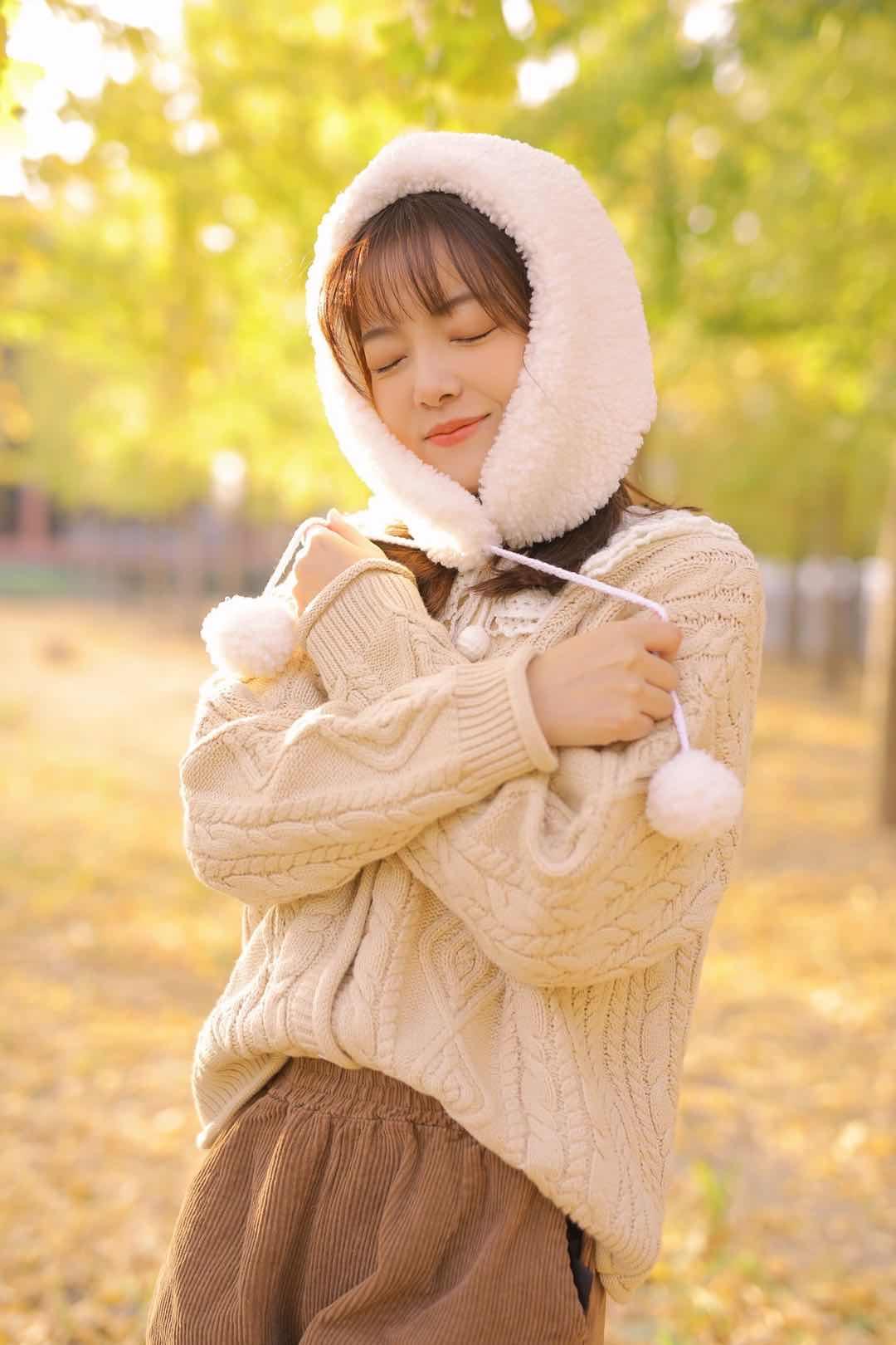 秋意正浓拍摄一组暖色少女写真这5个暖秋人像拍摄技巧别错过