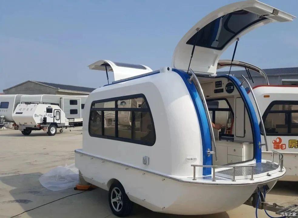 1120上海房车展还有可以在水上行驶的房车这款就可以
