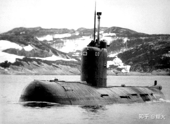 探戈级潜艇图片