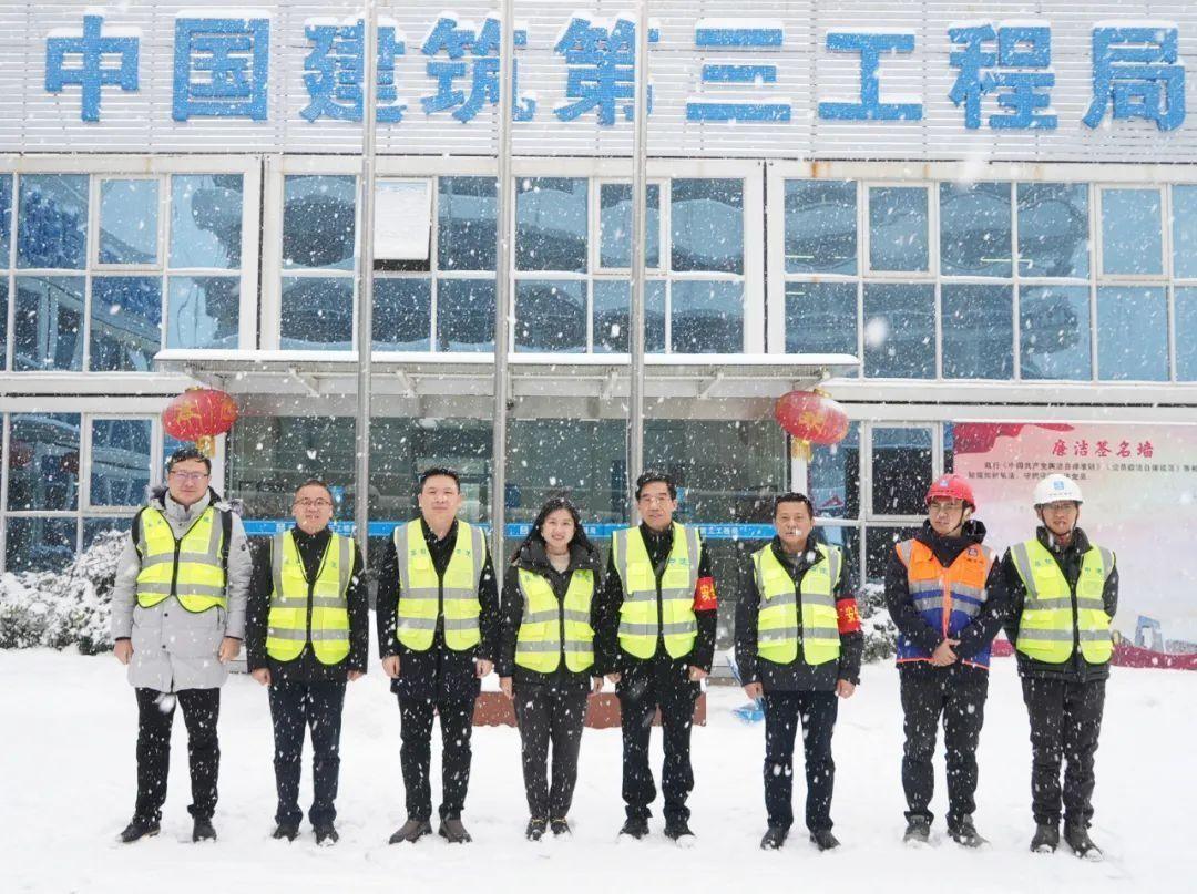 杨红亮带班检查武汉保利心语中学项目.