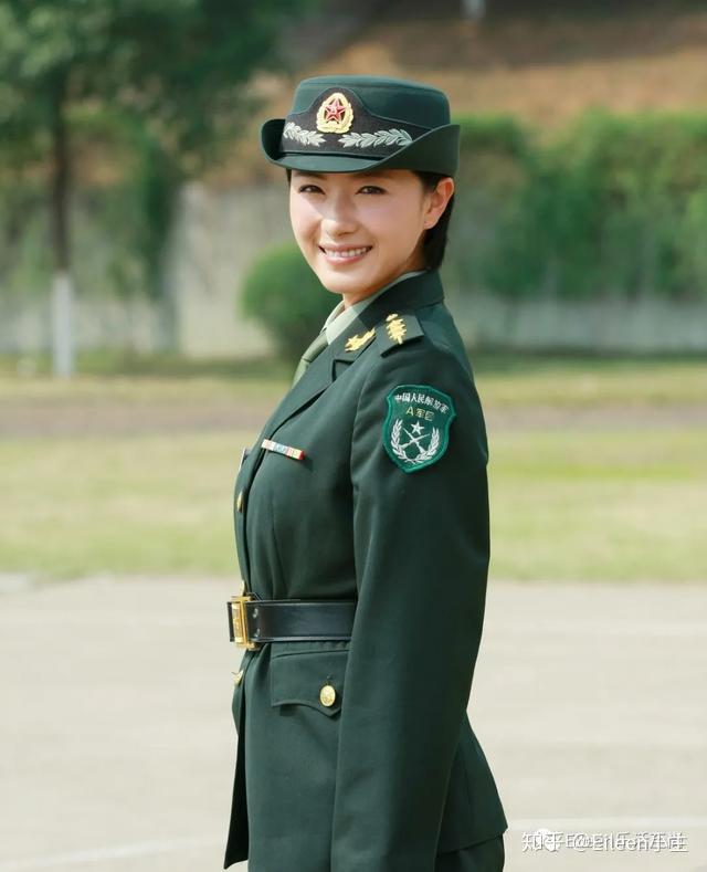 万茜骨折乘风破浪再受阻姐姐万年不红的魔咒又开始了吗