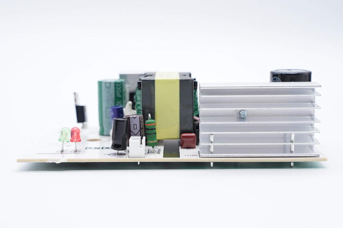 拆解报告：新日109W智能锂电专用充电器DZL481201 - 知乎