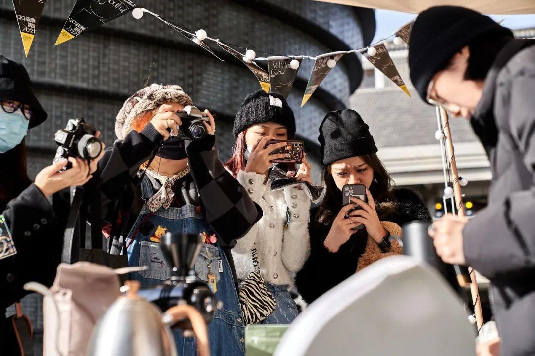 cjcj现场作为仓街的现场活动厂牌,在未来开业后会持续输出年轻概念