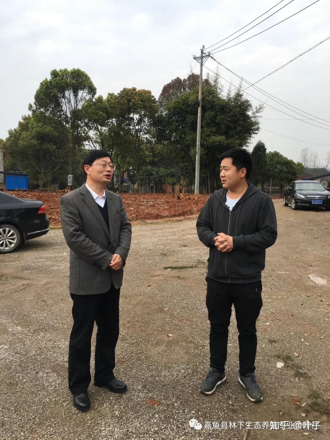 县委副书记李德炳莅临合作社参观指导