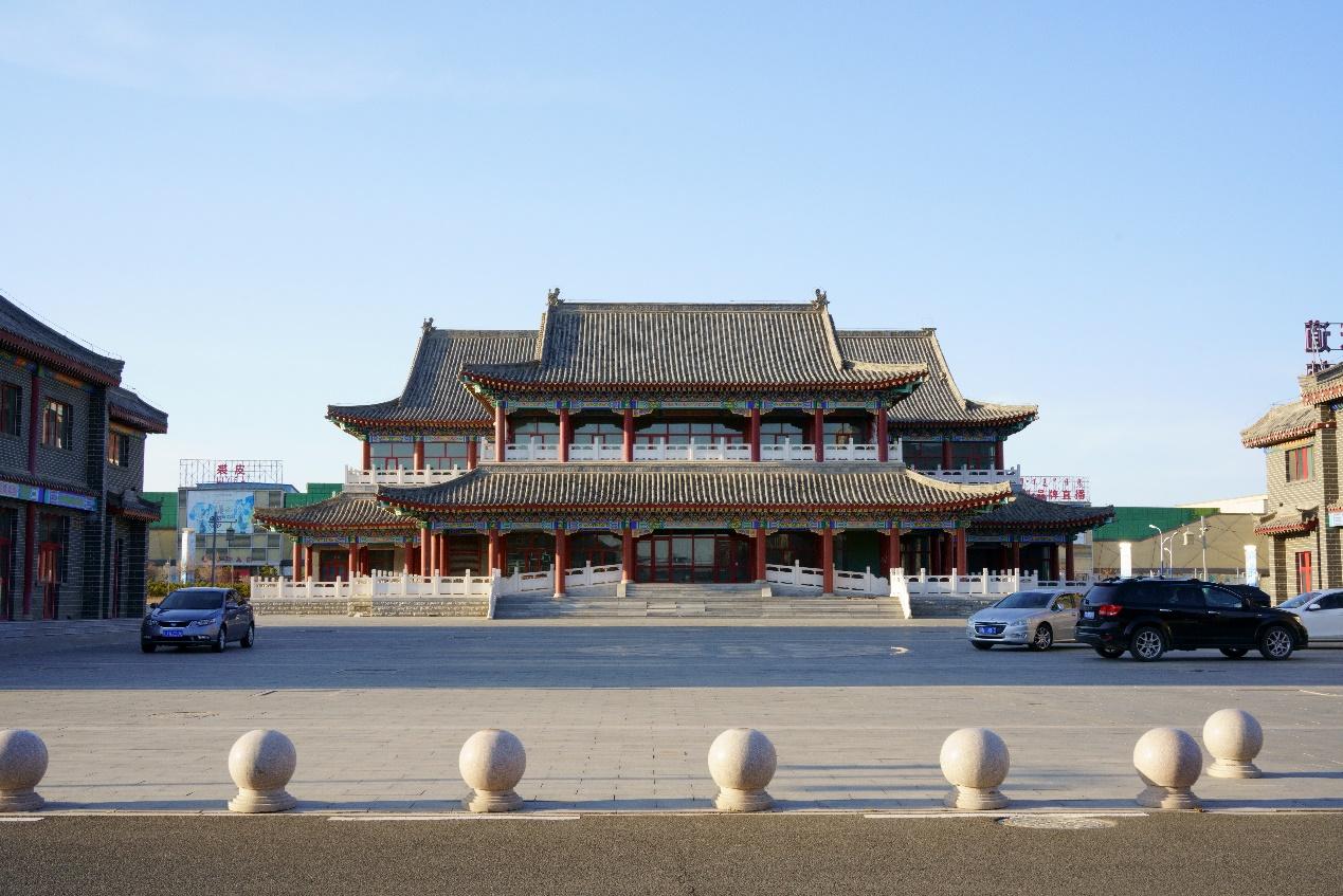 晚上入住白泉山庄,从办理入住就感受到了市里服务的贴心,第二天早上是