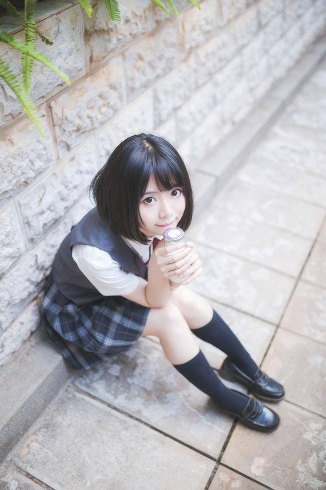 短发少女遇上jk制服清纯诱惑挡不住