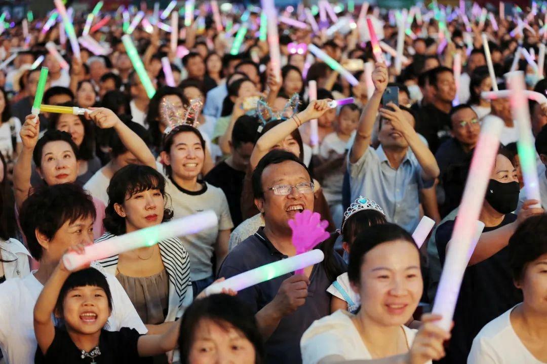 花小钱找乐子恩格尔系数拉满2023年我们都把钱花在哪了