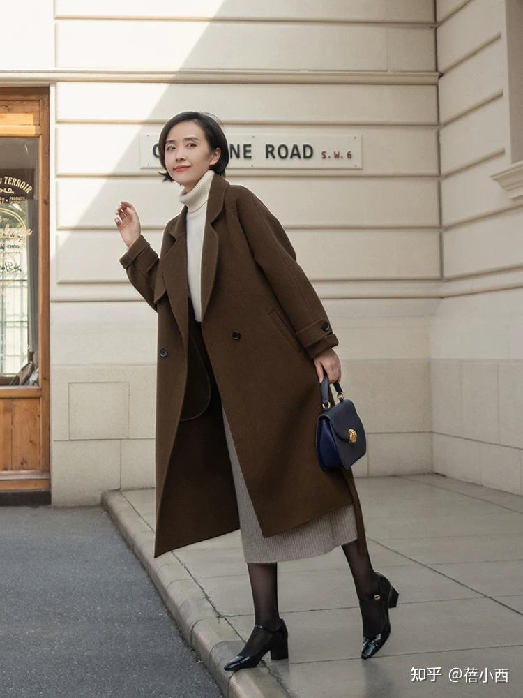 no.2:深栗色大衣