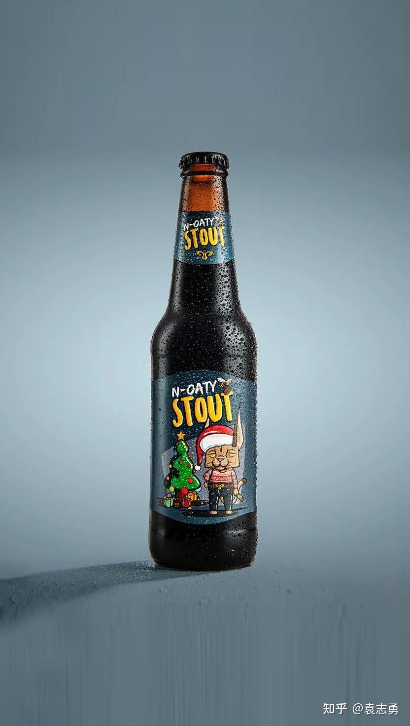 大字会分享玻璃瓶装时尚大气精酿啤酒包装设计瓶脖标签瓶体标签采用