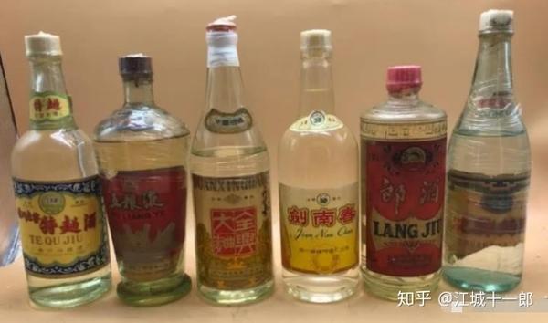 同梱不可】 中國名酒四川宜賓五糧液古酒天安門紅ラベル1985年未開栓瓶