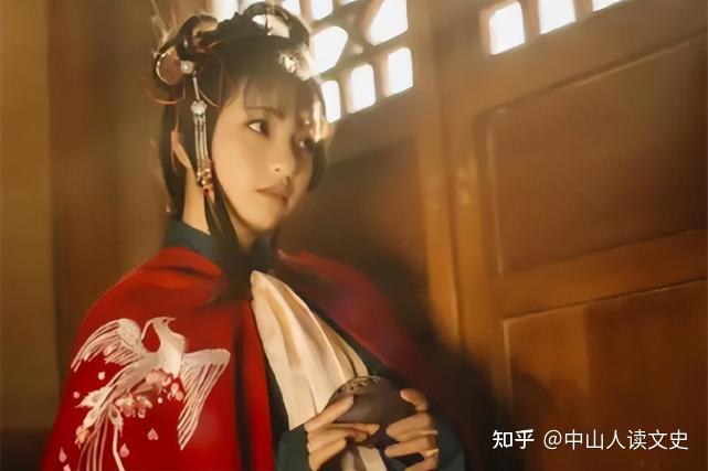 林黛玉和薛宝钗谁是群芳之首？三个层次，看宝玉如何闻香识女人？ - 知乎