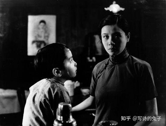 影片介绍《神女》是由吴永刚进行编导,阮玲玉主演的一部反映民国时期