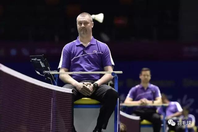 裁判这些手势你不知道,羽毛球赛场上你会很吃亏的