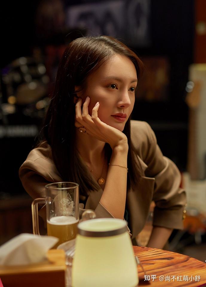 《了不起的女孩》沈思怡穿西装的搭配攻略