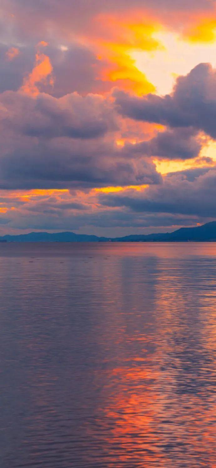 有哪些好看的黄昏下海边的背景图?