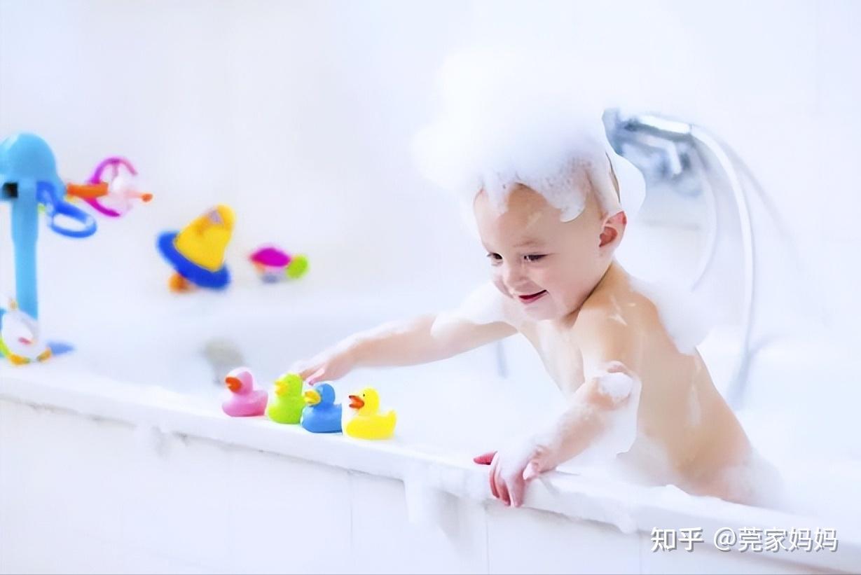 洗澡也能洗出聪明娃，记得多做5个动作，让宝宝发育好智力高 - 知乎