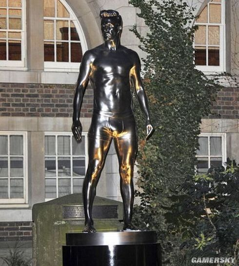 迷之凸起不只是c罗小贝们的爱好,连国王们也不能免俗