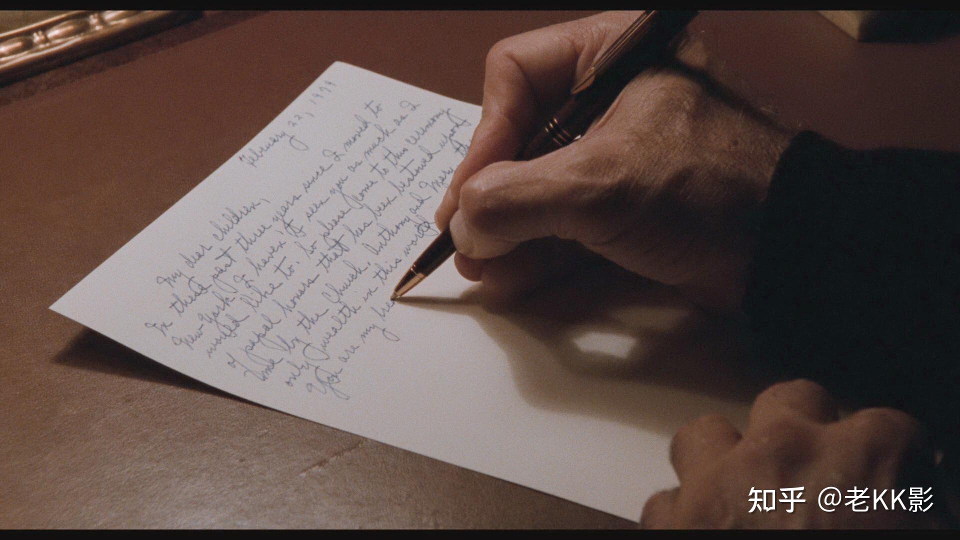 开始5分钟的大部分场景,只保留了麦克写信的镜头并剪辑到教堂颁奖之后