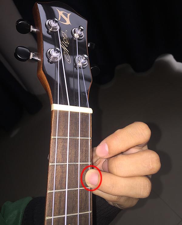 尤克里里ukulele常用的和弦指法,如何练习和弦按法 - 知乎
