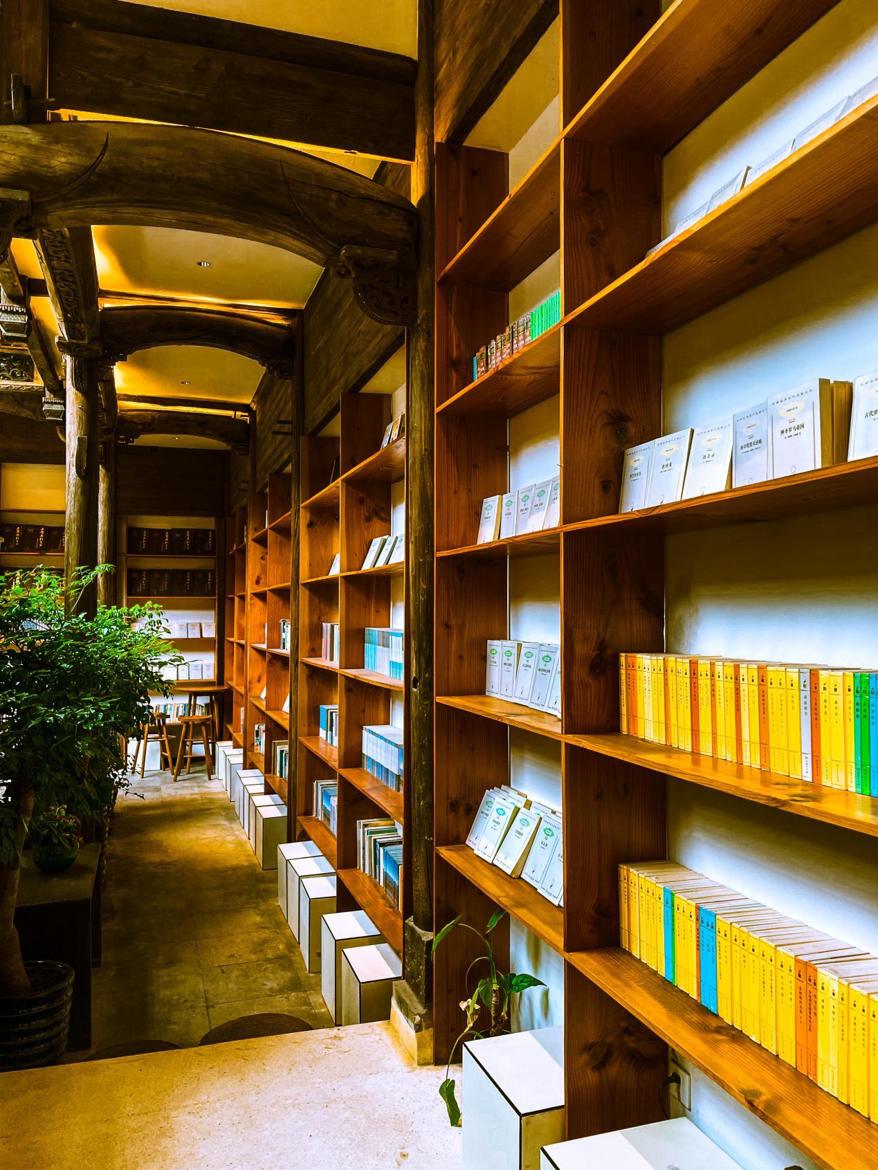 行万里路品一盏茶藏一屋书在杭州鲍贝书屋偷享半天理想人生