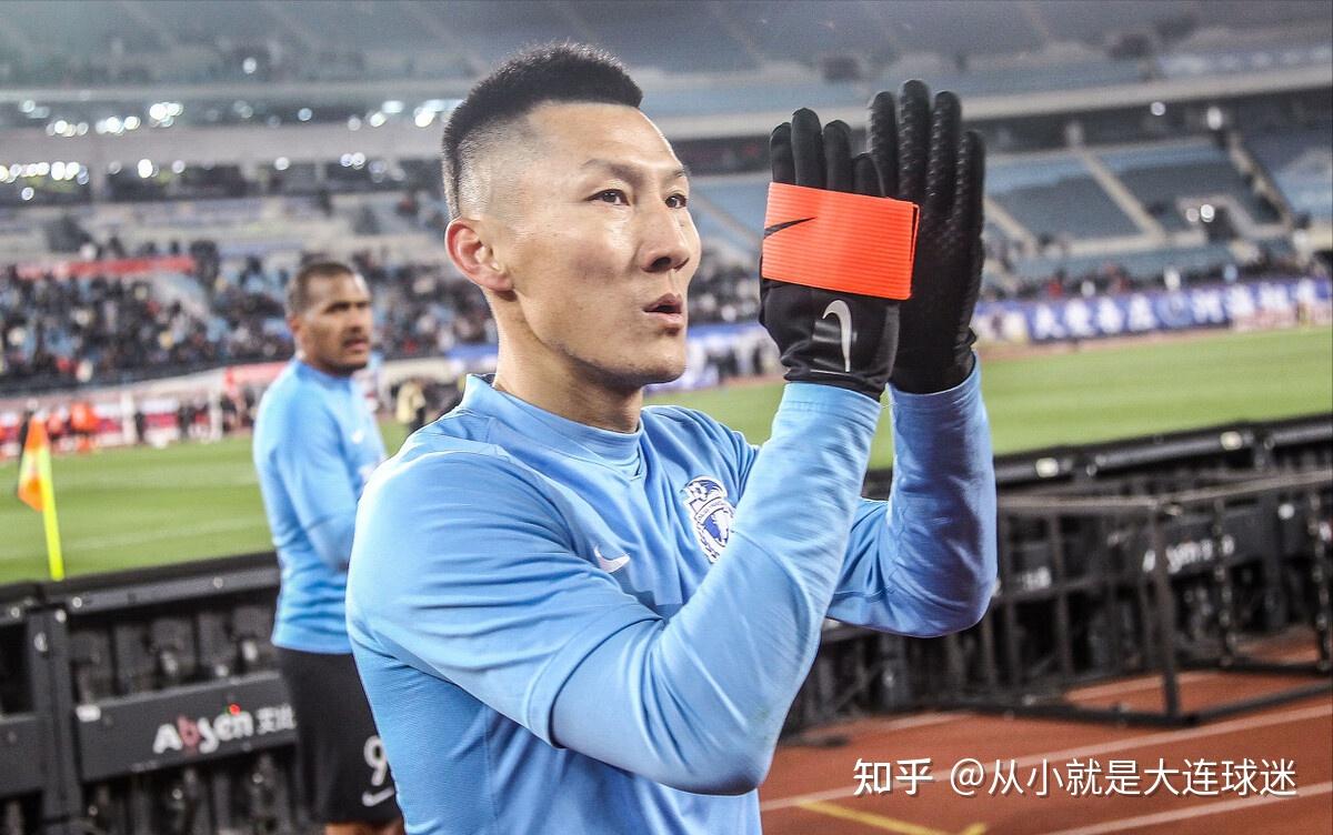 时隔570天!周挺复出!43岁随大连金石湾征战新赛季中冠! 知乎