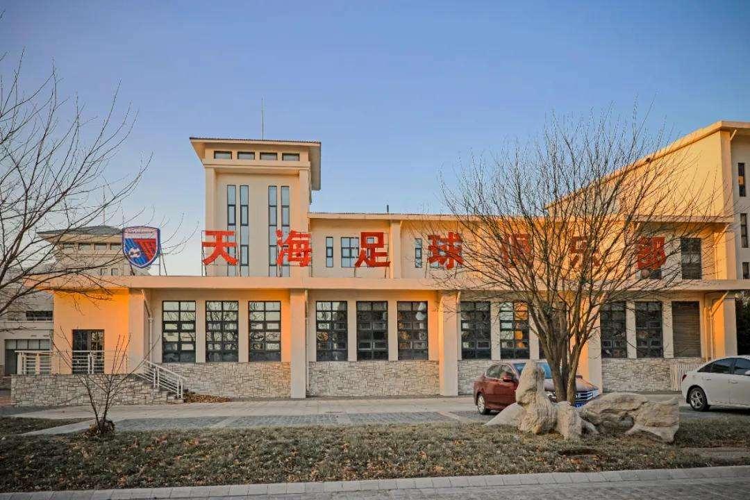 在这一个月的时间里,绝大部分球员,教练以及俱乐部的工作人员都已经