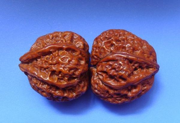 文玩核桃"三不玩"染色 阴皮 天然黄