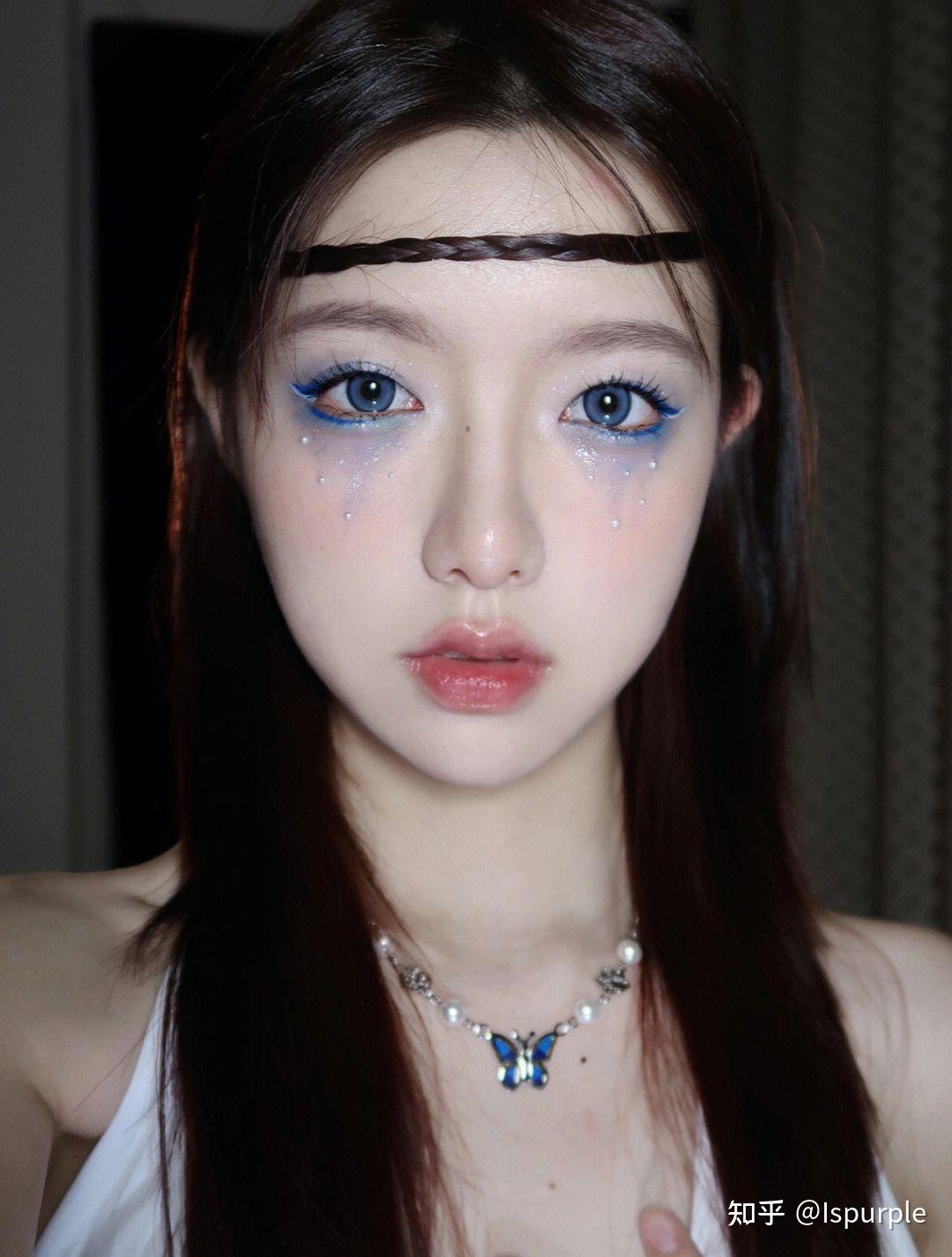 把海洋画在脸上98|清凉感蓝色眼影妆容 - 知乎