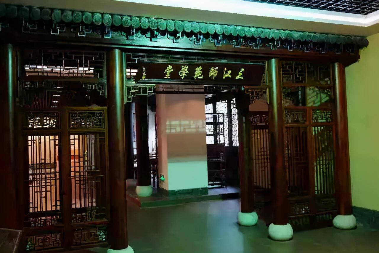 再往前看,江苏大学是源自1902年刘坤一,张之洞,魏光焘在南京创办的