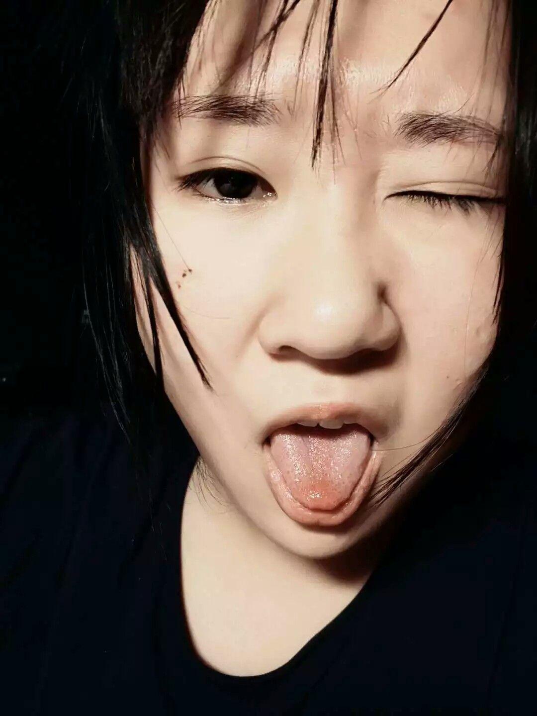 如何变好看女生眼睛 v2-95d6b70b5c89e4b20735c5150333c303_r.jpg