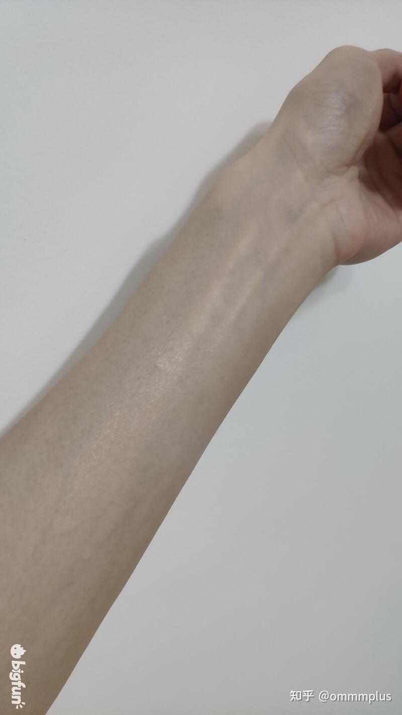 防晒核弹高姿多效倍护美白防晒喷雾测评