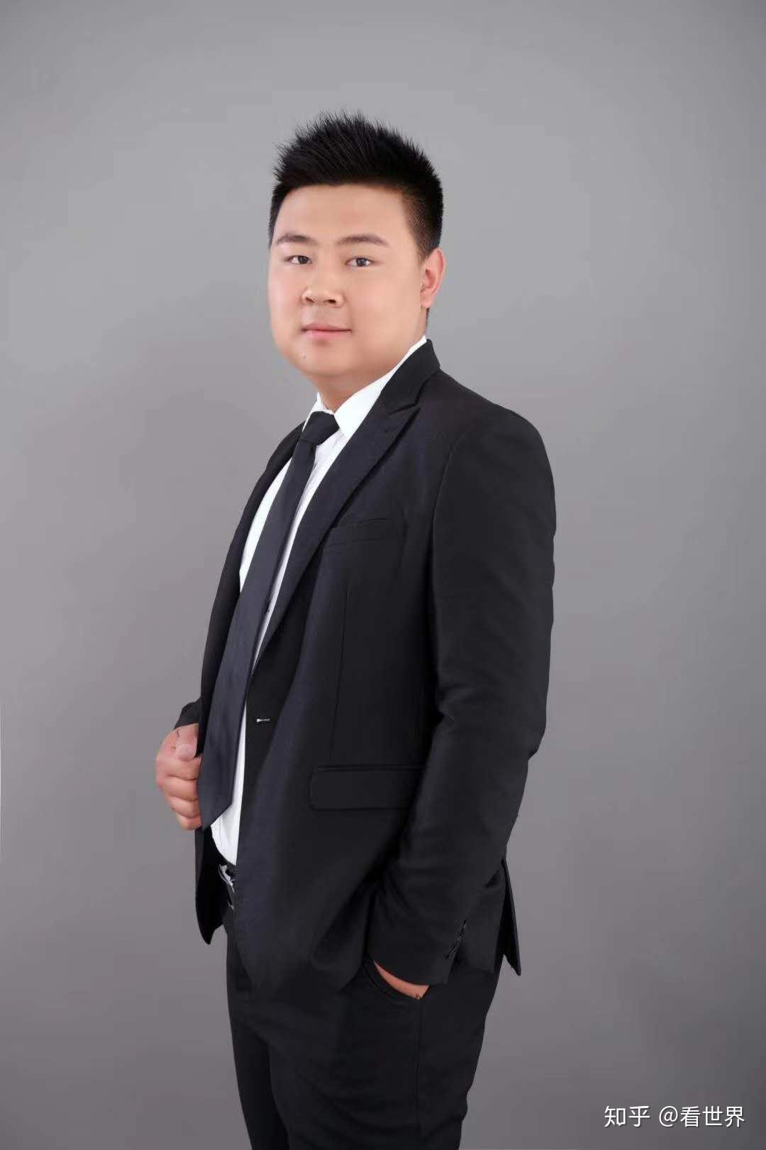 在校大学生陈亚飞的斜杠青年生活旧衣梦想创造纺再生