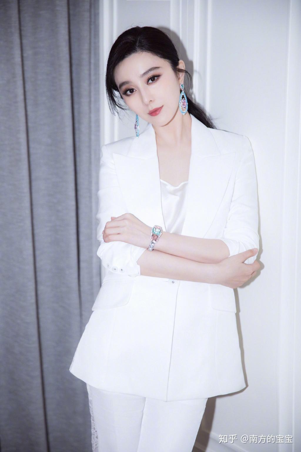 范冰冰现身北京车展高调为国产车站台引热议内中缘由是为何