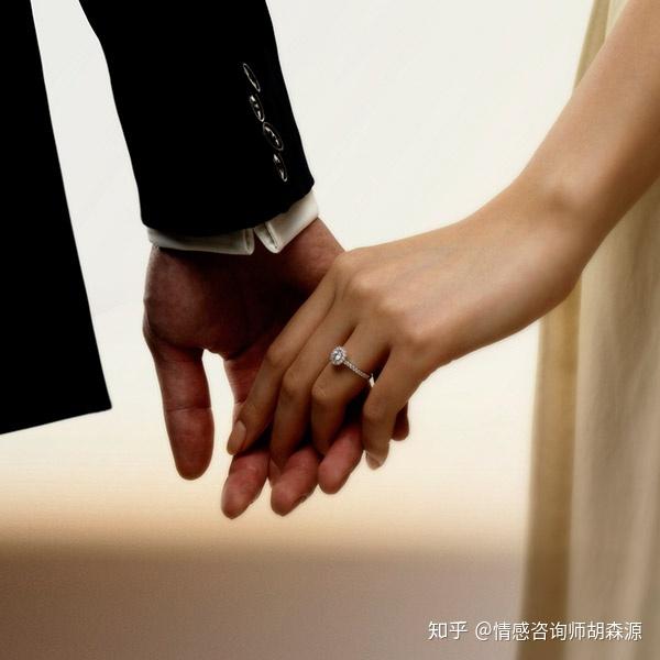 疫情没有击垮我们疫情下的婚姻关系是否会被击垮呢