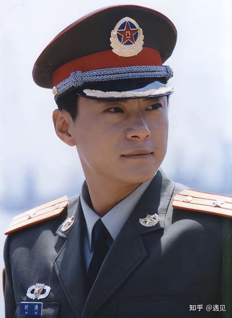 王斑在娱乐圈里不红,是因为他在另一个圈子里,正红得发紫 - 知乎