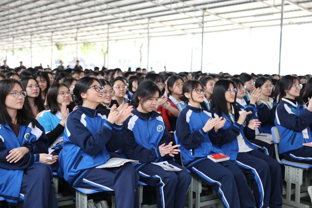 龙行龘龘战百日前程朤朤筑辉煌记2024年普宁国贤学校高考百日誓师大会