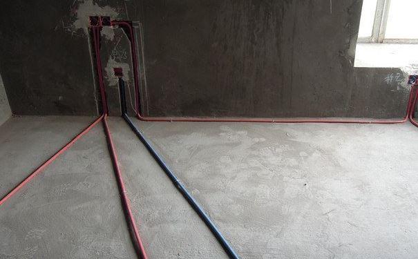 优点:点对点走线较少,一般只有两个直角弯,方便后期更换电线,价格相对