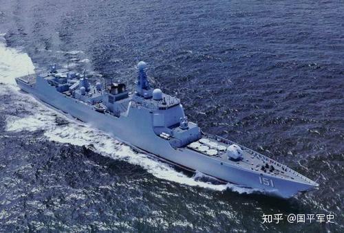 型万吨大驱,舰上的垂直发射系统,属于海军标准型的垂发,直径850毫米