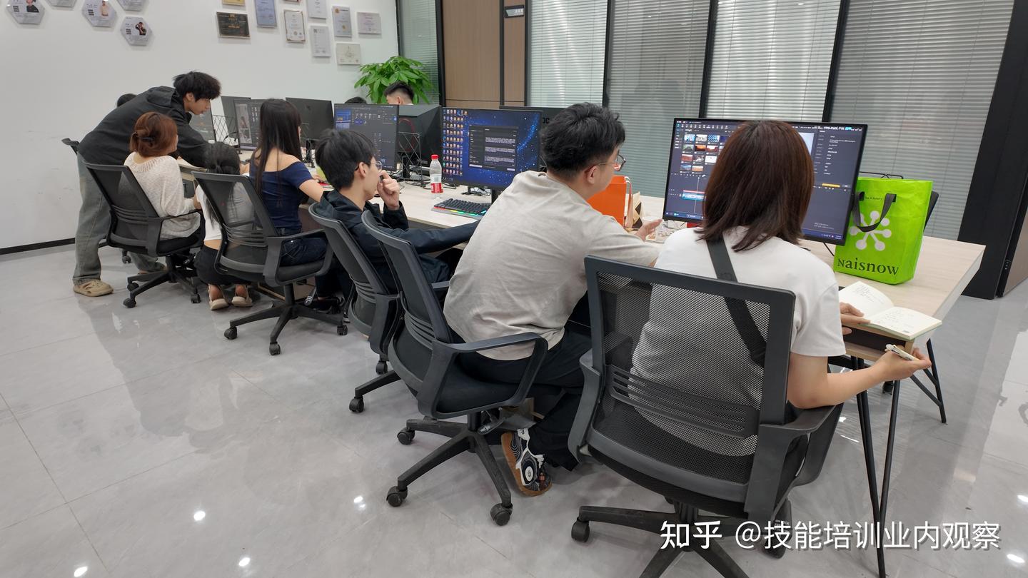 零基础学剪辑,线上线下怎么选?广州靠谱机构筛选攻略