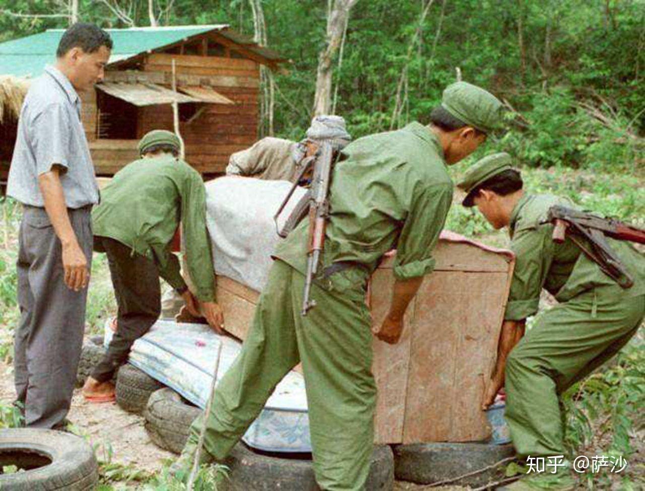 尚伯格：親歷紅色高棉大屠殺的時報記者 - 紐約時報中文網