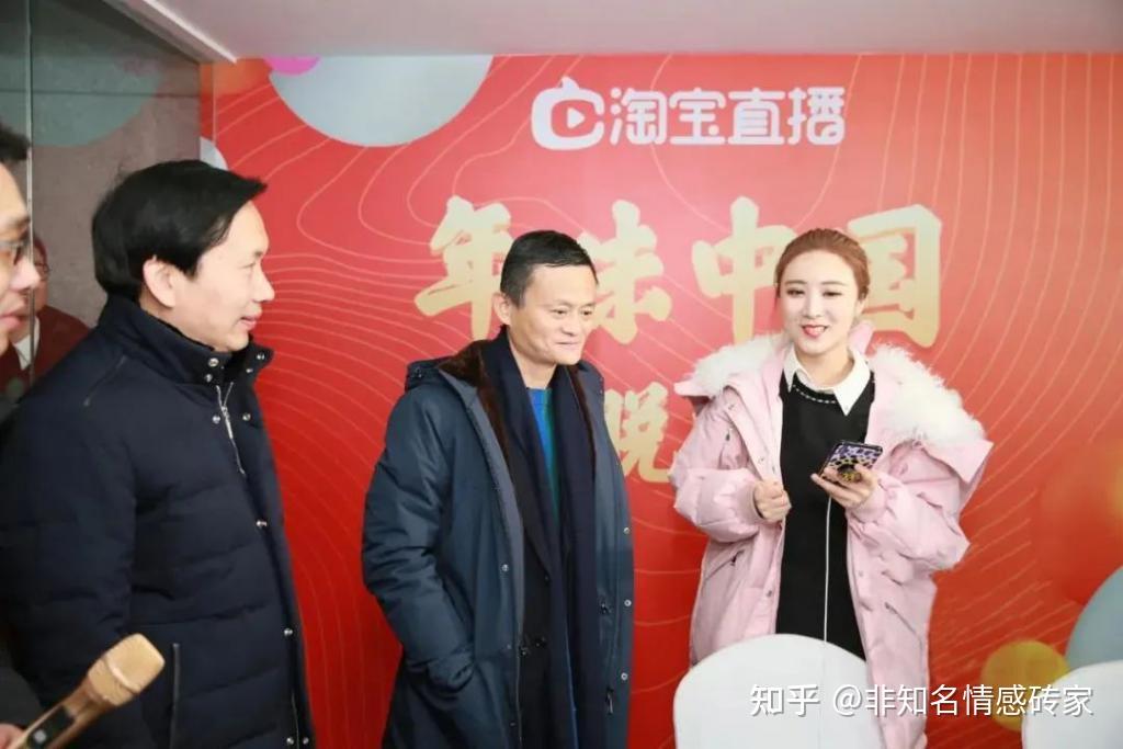 都要经过初选,成分分析,试用团队的使用,终选,还有薇娅的一票否决权的